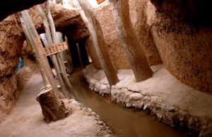 “Karız” sözcüğü; kehriz (Bu gün Anadolu’da “keriz” olarak kullanılan bu