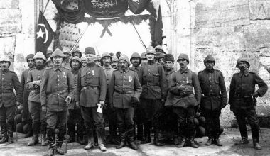 Polemik-6: “Mustafa Kemal Çanakkale’de rütbe bakımından kaçıncı sıradaydı?”