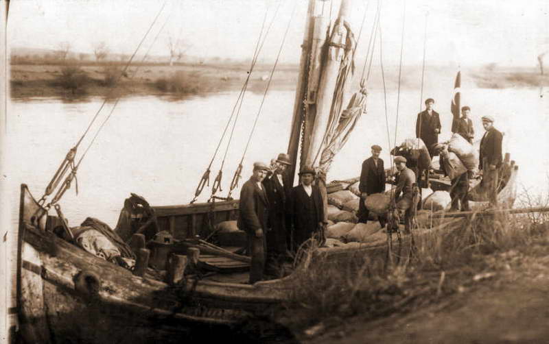 Eski İmparator İsaakios Komnenos’un yeğeni, yine bir kumandan olan Aleksios