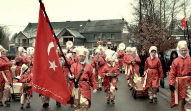 Her Yıl Türk Festivali Düzenlenen Şirin İtalyan Köyü: Moena