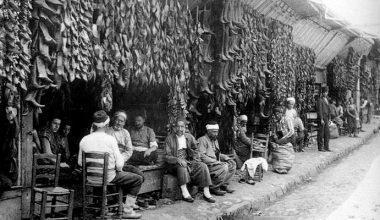 1925 Yılında Bursa’da Bir Haffaf Dükkânı