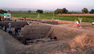 Höyüklerin İzinde Tarih Öncesi Yenişehir Bölgesi Yerleşimleri