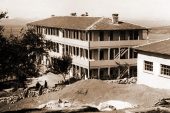 Köy Enstitülü Bir Öğretmenin Ansiklopedik Defteri