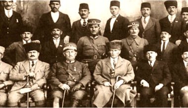 Atatürk’ün Erzurum Kongresi’ni Açış Nutku
