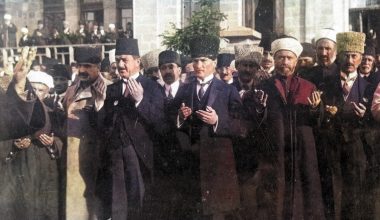 ‘Egemenlik  kayıtsız, koşulsuz ulusundur’