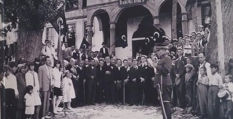Çınarların Gölgesinde İnegöl