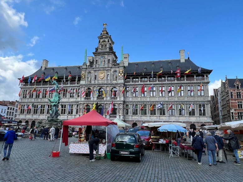 Rönesans dönemi Kuzeyli ressamlara özel bir ilgim vardı. Hollanda’ya ilk