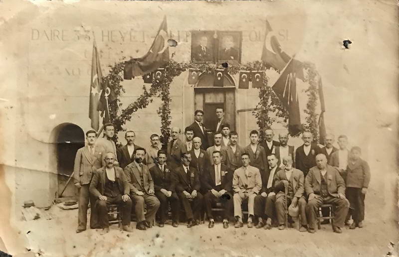 Babamın babasının tevellüdü 1315, yani Osmanlı zamanında 1898’de Emirsultan’da doğmuş,