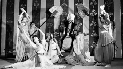 Ahmet Vefik Paşa’nın adını taşıyan Bursa Devlet Tiyatrosu’nda bacak kadar