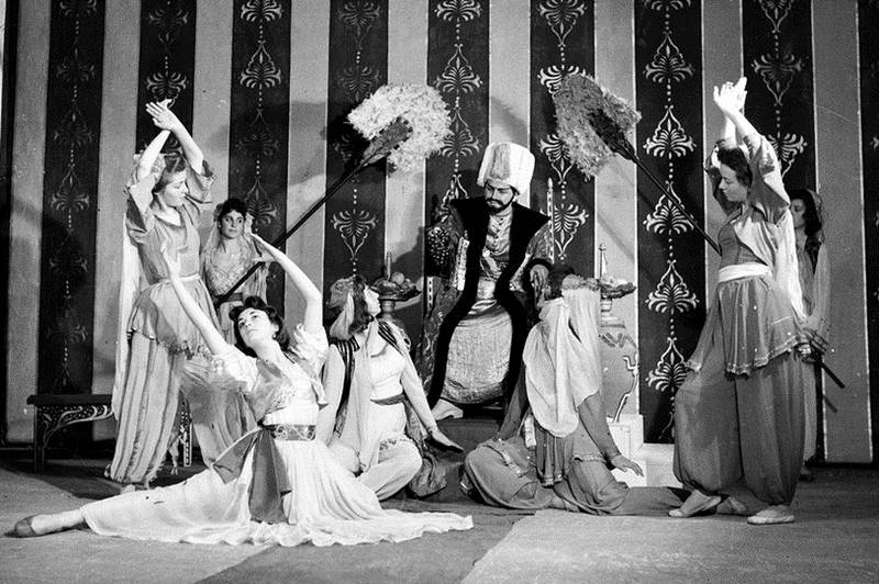 Ahmet Vefik Paşa’nın adını taşıyan Bursa Devlet Tiyatrosu’nda bacak kadar